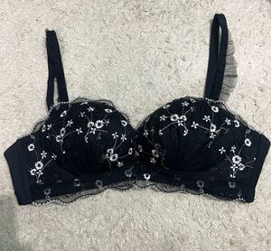 Savan Black Bra