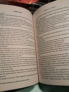 Fourth Wing &amp; Iron Flame Set