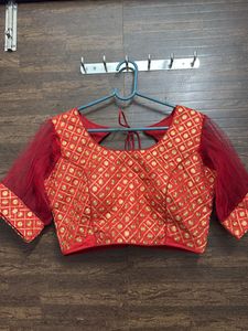 A Net Sleeves Blouse