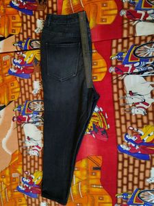 Forever 21 Black Skinny Denim Jeans – Size 30