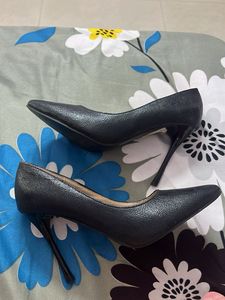 Chic Black Heels 36 Size