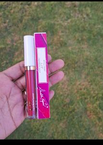 MyGlamm LIT Liquid Lipstick Cupcakey