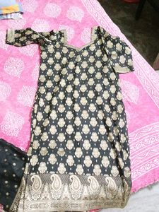 Black And White Kurti Sets