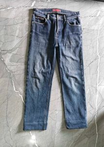 Vintage Denim Jeans and vans tshirt 👕