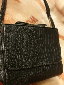 Chic Black Crossbody Bag