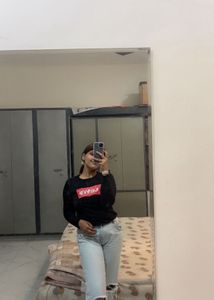 Levis Black Tshirt