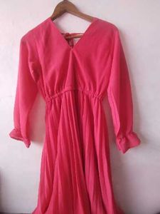 Elegant Pink Pleated Midi Dress