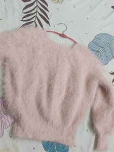 Fluffy cropped Sweater