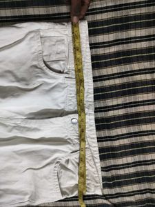 H&amp;M BRANDED WHITE CARGO/MOM FIT !!