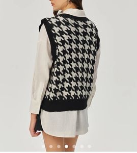 🌸 Savana  Knit Vest 🌸