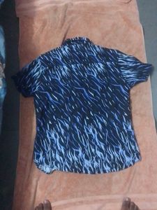 Patterned Men&#39;s Shirt
