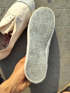 WHITE SNEAKERS