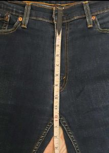 Levi&#39;s Dark Wash Jeans