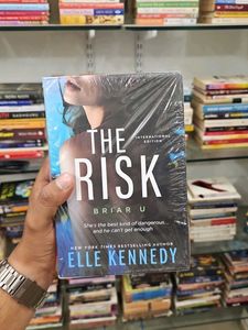 Briar U by Elle Kennedy Set