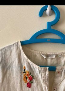 combo of 4  Assorted Women&#39;s Kurtas