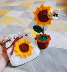 Crochet Sunflower pot and pouch combo ✨💛