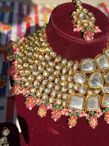 Elegant Kundan Jewelry Set