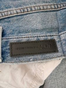 Light Blue Faded Jeans (Women&#39;s)