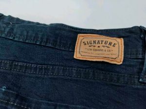 Levi&#39;s Signature Bootcut Jeans