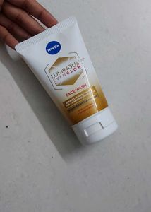 Nivea Luminous EvenGlow Face Wash