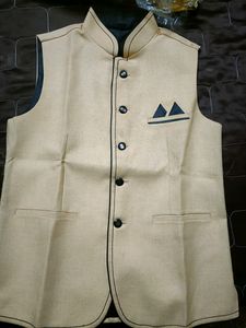 Mens Party Wear Half Jacket In L 40 Size