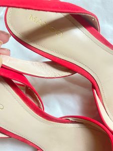 Mango Women Red Solid Pumps