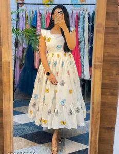Butterfly Print Dress - Perfect for Summer!