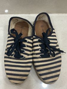 Casual Shoe
