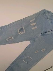 Cute Ripped Denim Jeans