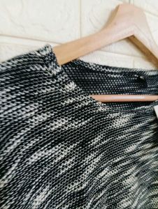 Stylish Knit Sweater crop