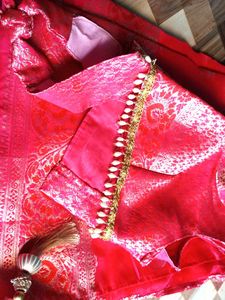 Banarasi Saree With Stylish Blouse