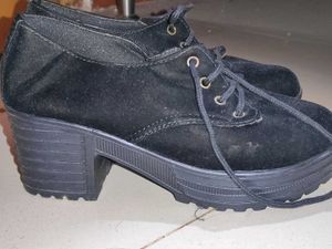 Black Boots | High Heels Footwear