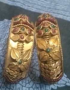 Vintage Golden Colour Floral Bangles