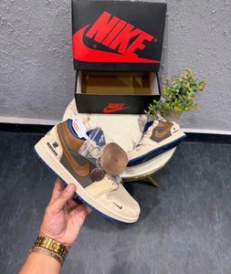 Nike Air Jordan 1 Low UNDEFEATED