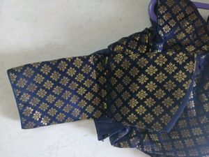 Traditional Blouse-Sleeve Material Attached Inside