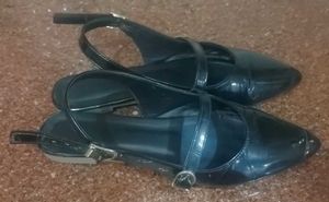 Black Slingback Bellies