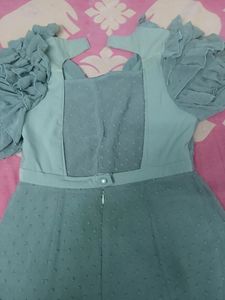 like new dressThis dress quite