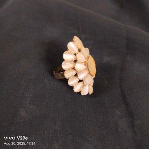 Elegant Flower Ring