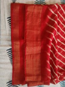 lahriya red coloured saree