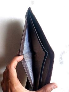 Men&#39;s Wallet.... In Totally Good Condition