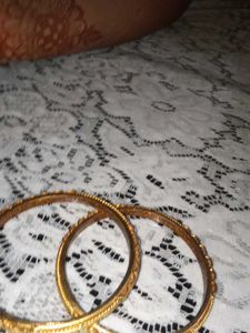 Set of 2 Gold Bangles