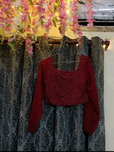 Full Sleeves Crop Top