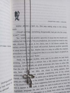 Bow Necklace