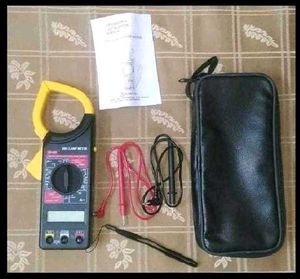 Digital Clamp Meter