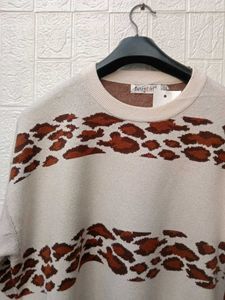 New with tag Pinterest Stylish Animal Print Sweate