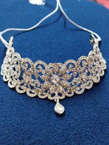 Sparkling Choker Necklace