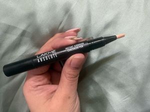 Lakme Absolute Concealer Pen - Ivory shade