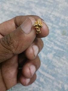 GOLD Nose PIN1