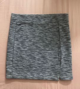 grey skirt