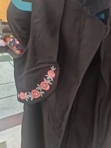 with tag M shrug(Black Embroidered)